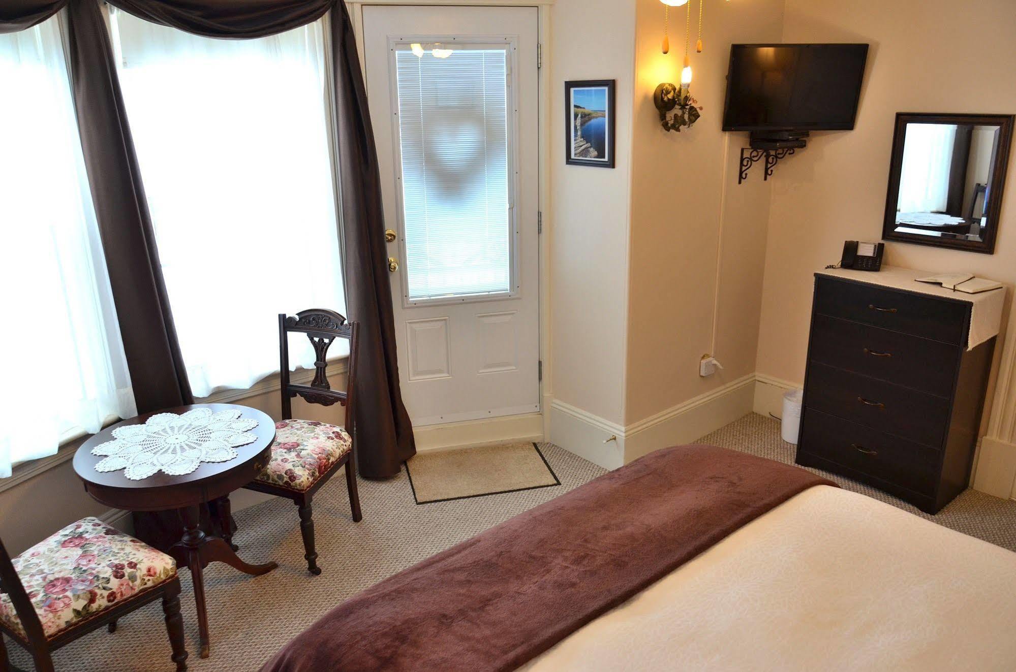 Island Home Bed And Breakfast Summerside Exterior photo